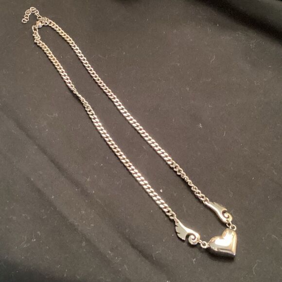 Silvertone Curb Link Puffed Heart Necklace w/Adjustable link - Picture 1 of 6